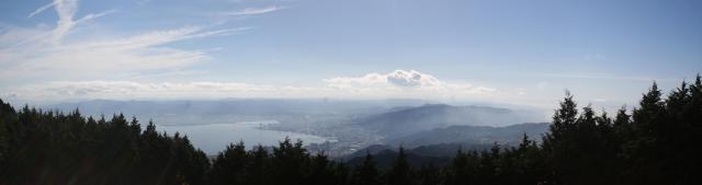 Japon - 065 - Otsu City and Lake Biwa from Hieizan