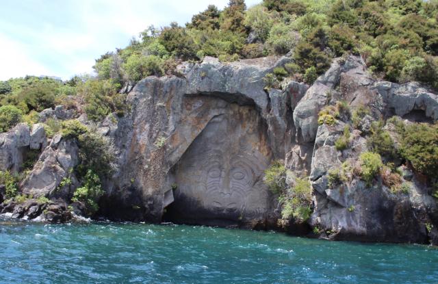104 Lake Taupo - Ngātoroirangi Mine Bay Māori Rock Carvings