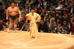 Japon - 165 - Gyoji (referee) for maku-uchi bout
